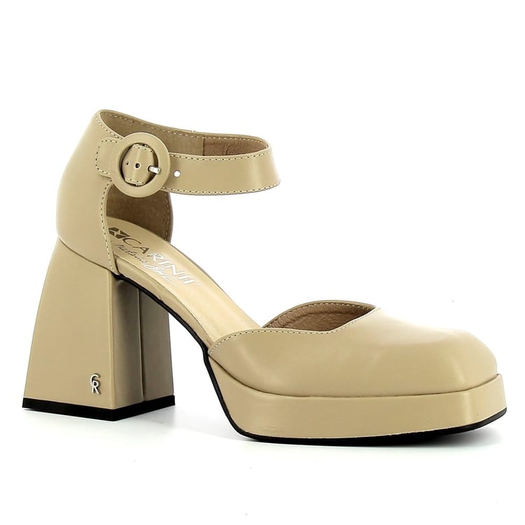 Beżowe damskie sandały CARINII--B7793-R46-000-000-E61